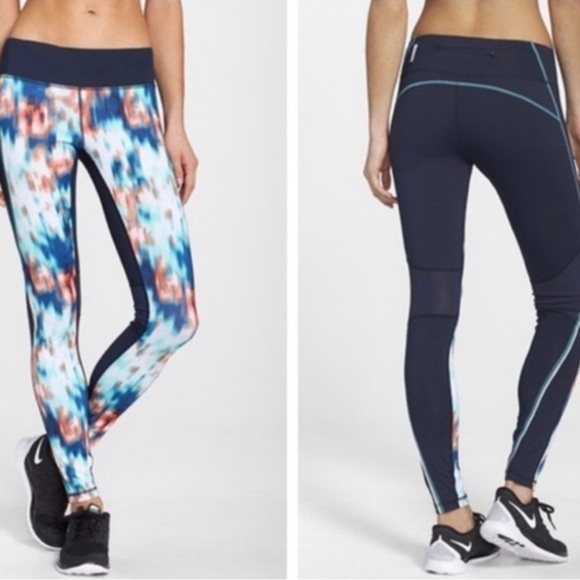 🆕- Zella printed and mesh leggings 💖 - Picture 1 of 11